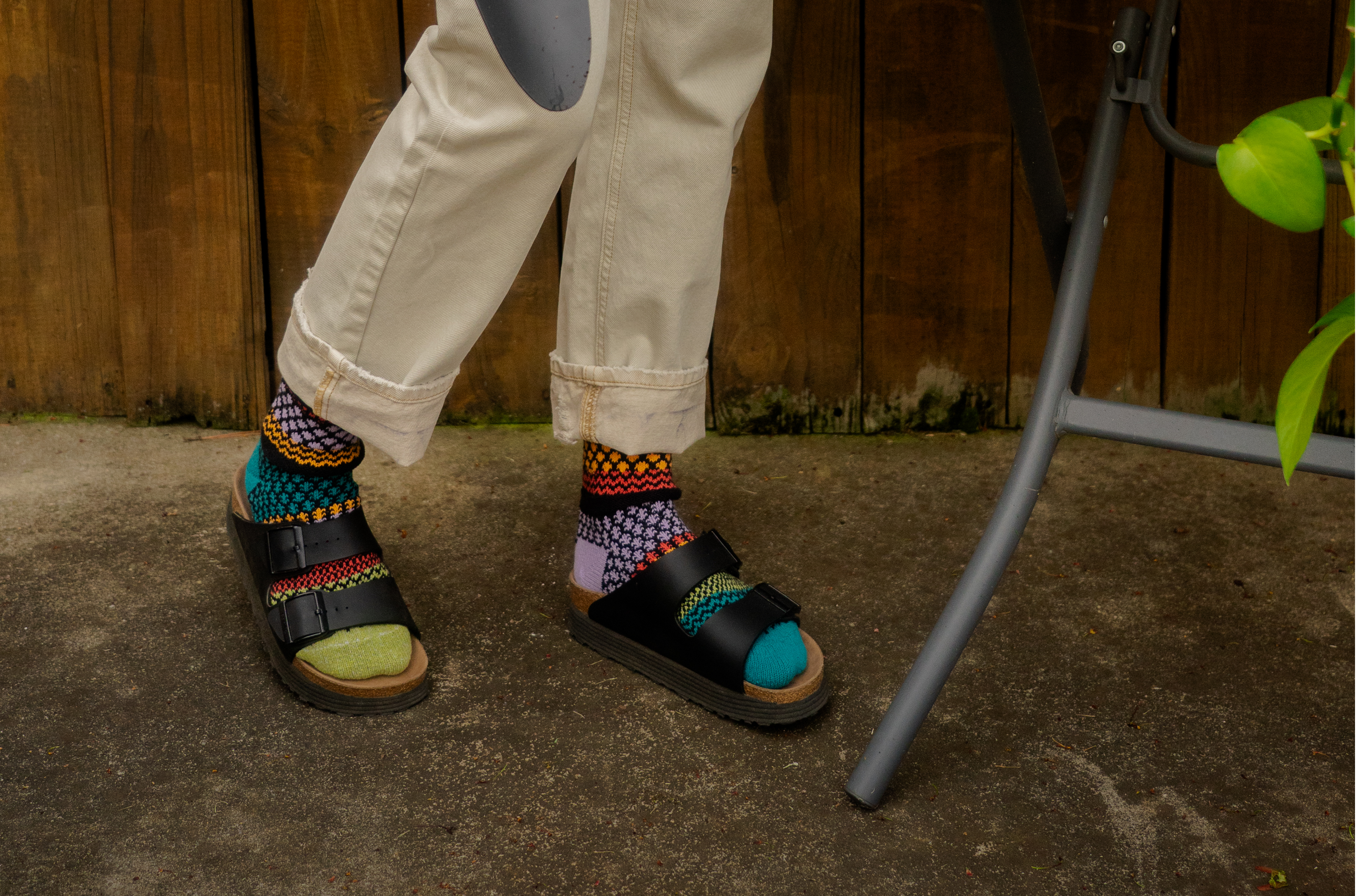 Humktnn| Artichoke Crew Socks - A Stylish Burst of Color for Spring