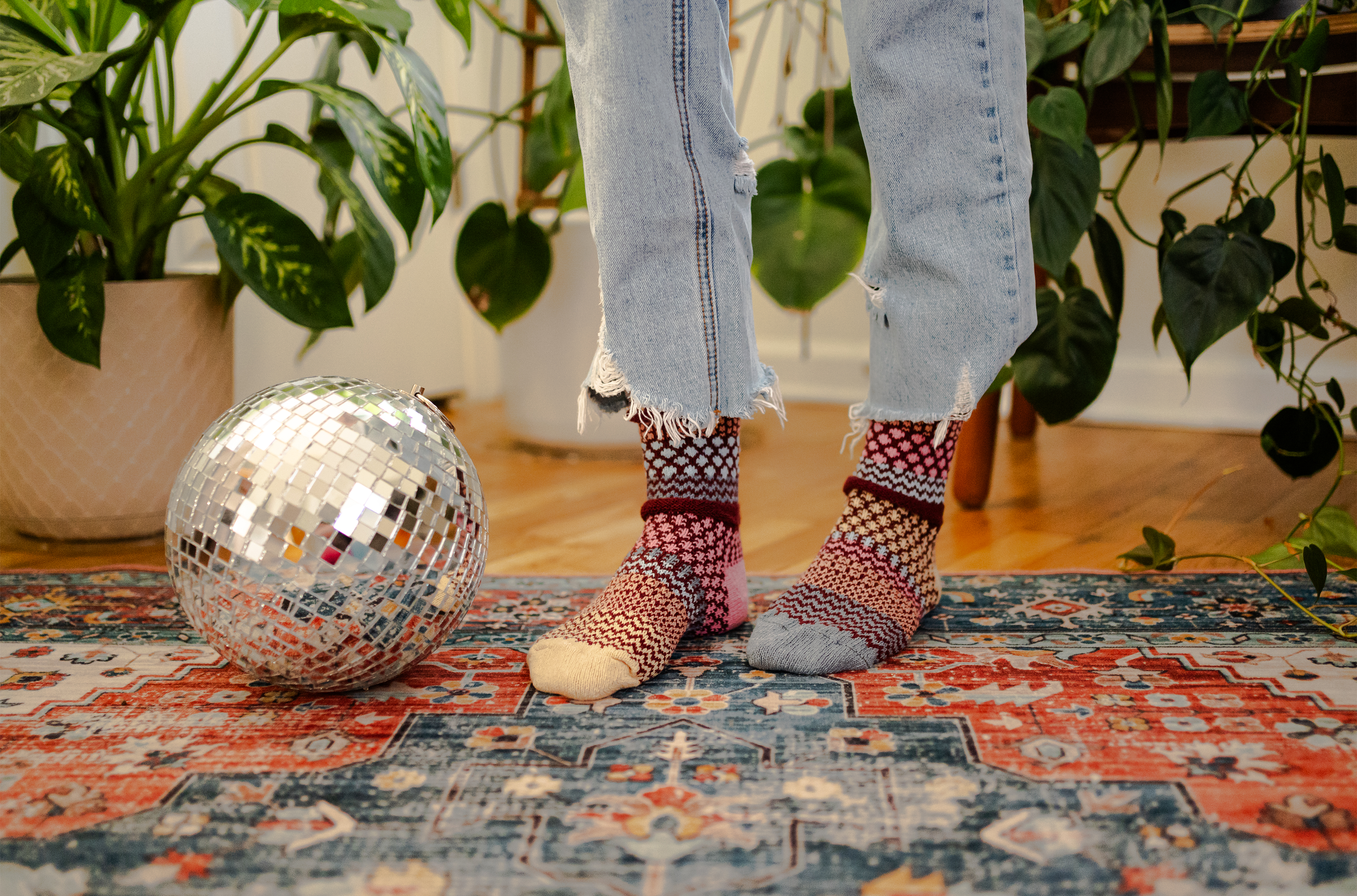 Humktnn| Larkspur Crew Socks - A Vibrant Splash of Color for Every Step