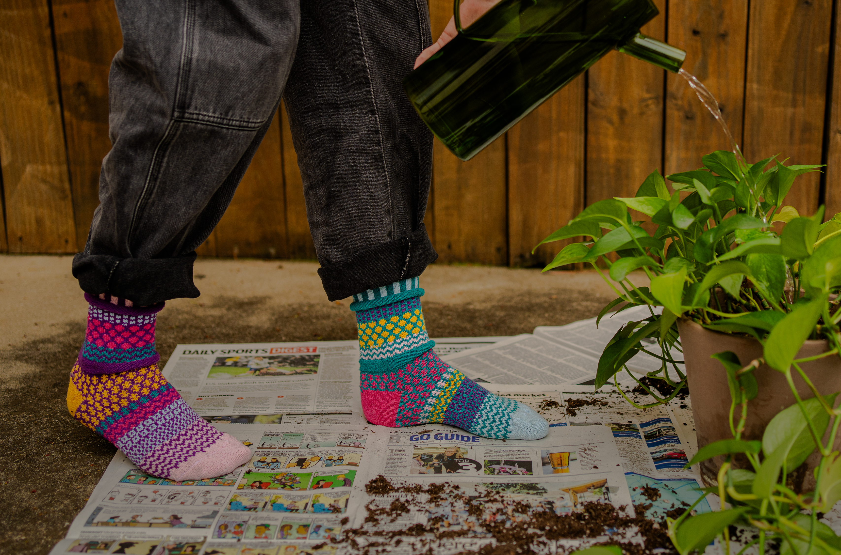 Humktnn| Petunia Crew Socks - A Colorful Burst of Spring Joy