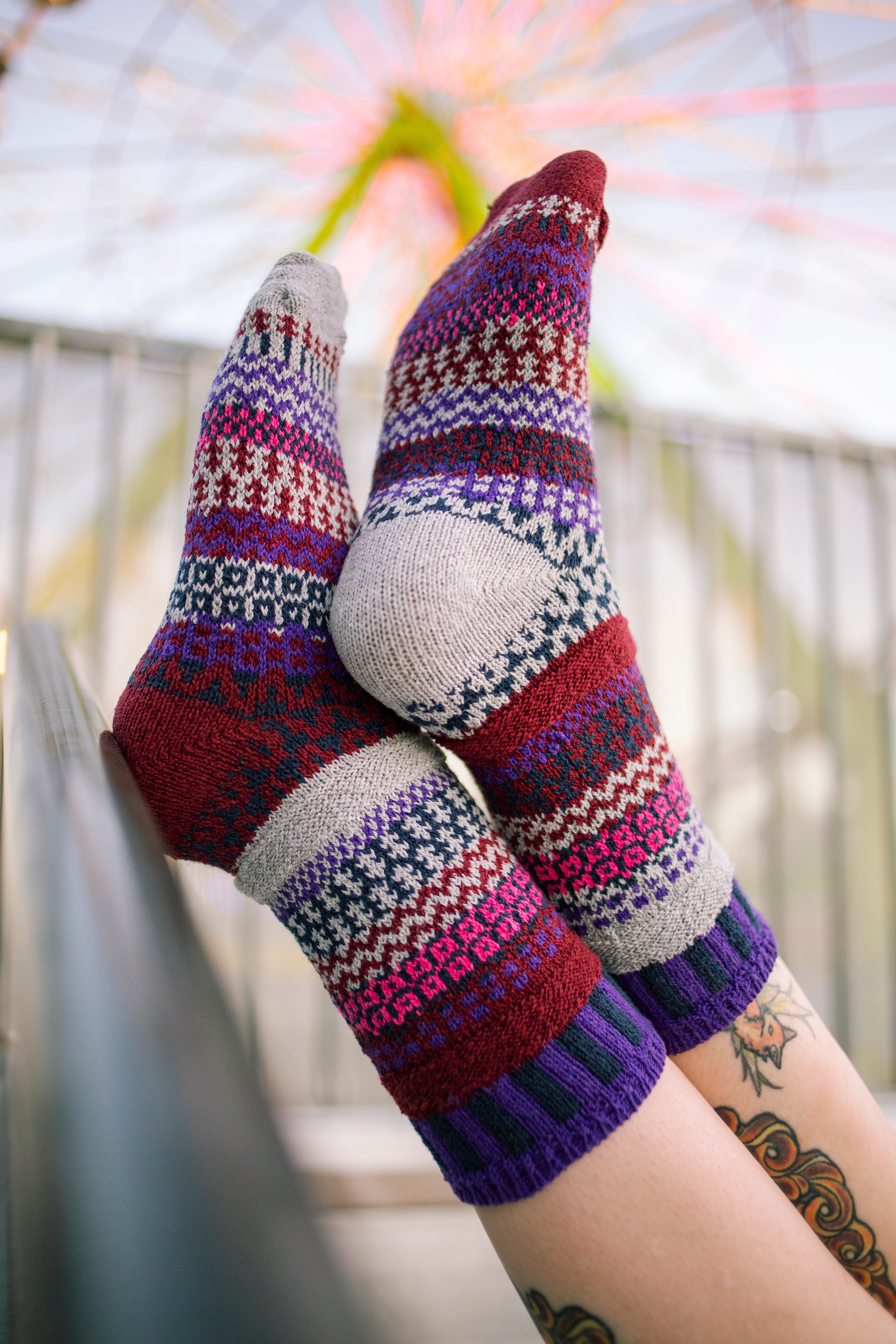 Humktnn| Wunderland Crew Socks - Bold & Vibrant for Every Day
