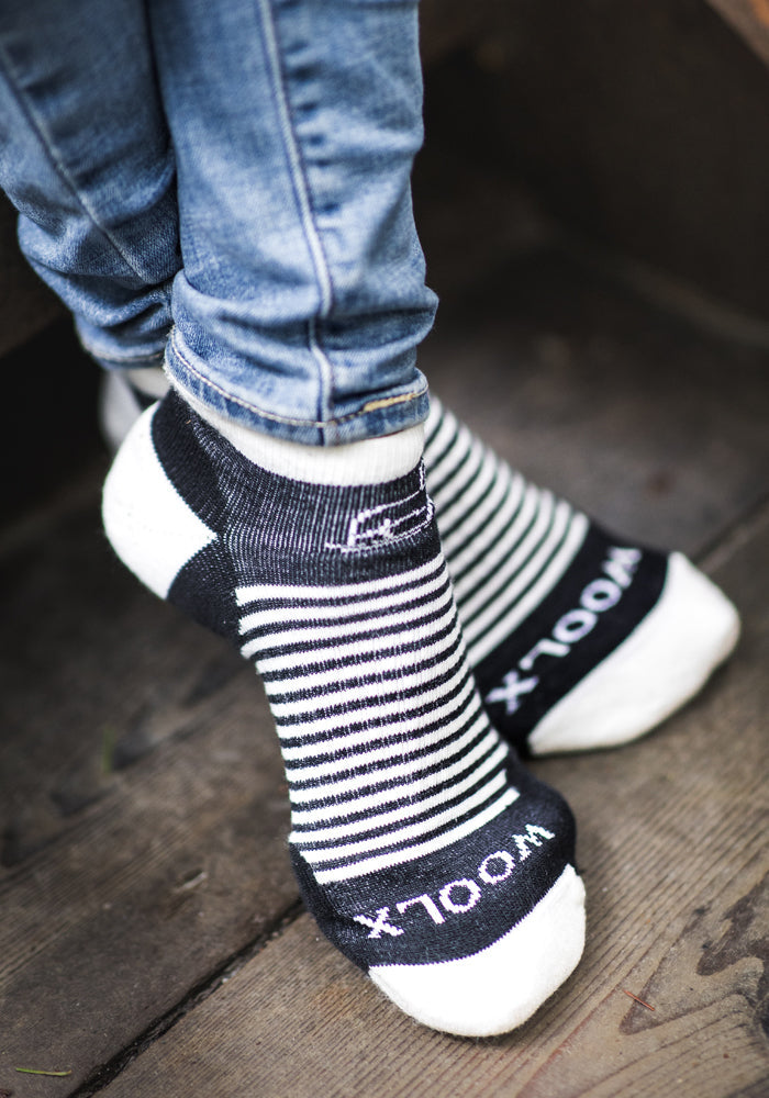 Humktnn | Women’s Merino Wool No Show Socks with Light Cushioning – Tuxedo Stripe