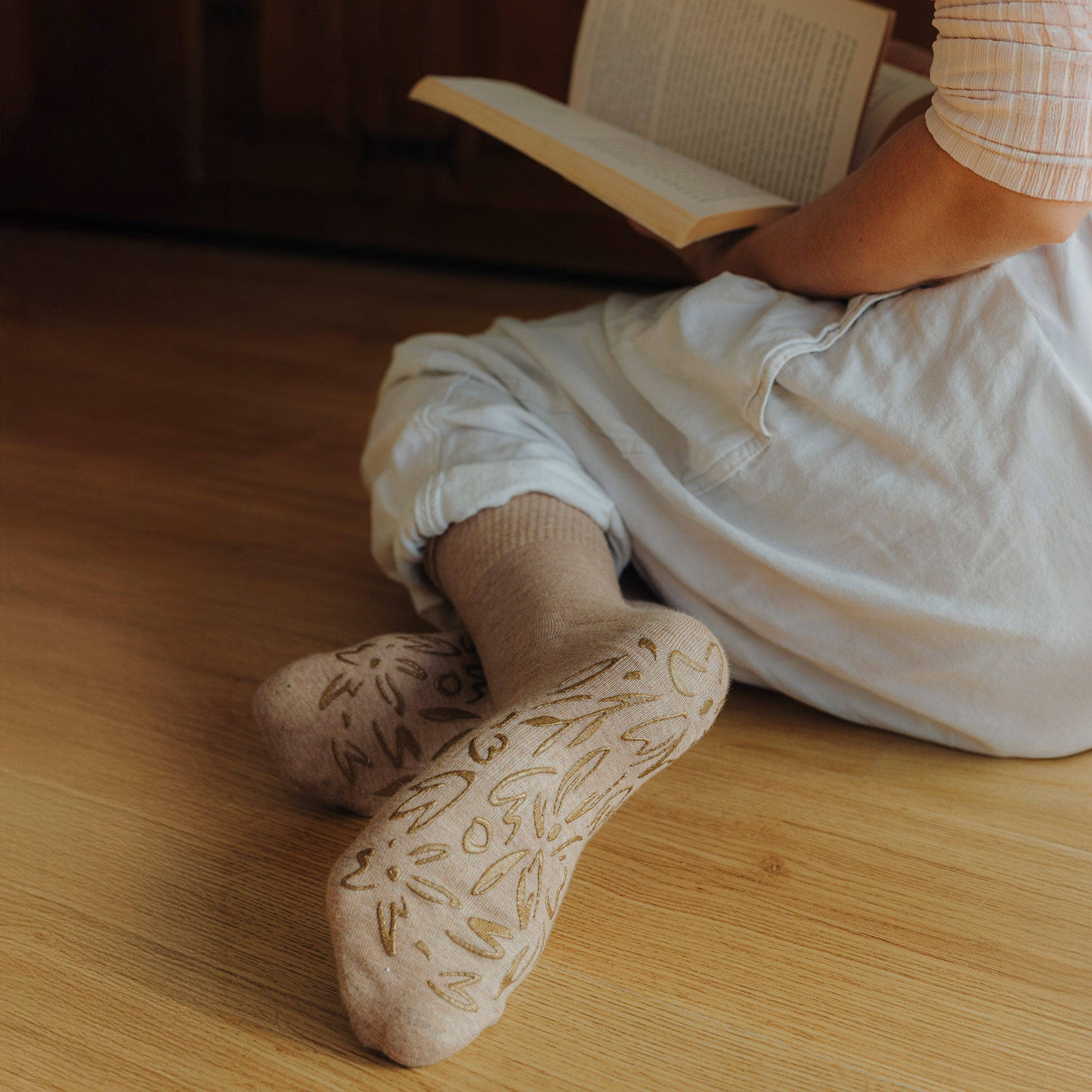 Humktnn | Breathable Organic Cotton Grip Socks for Everyday Home Wear – 2 Pairs