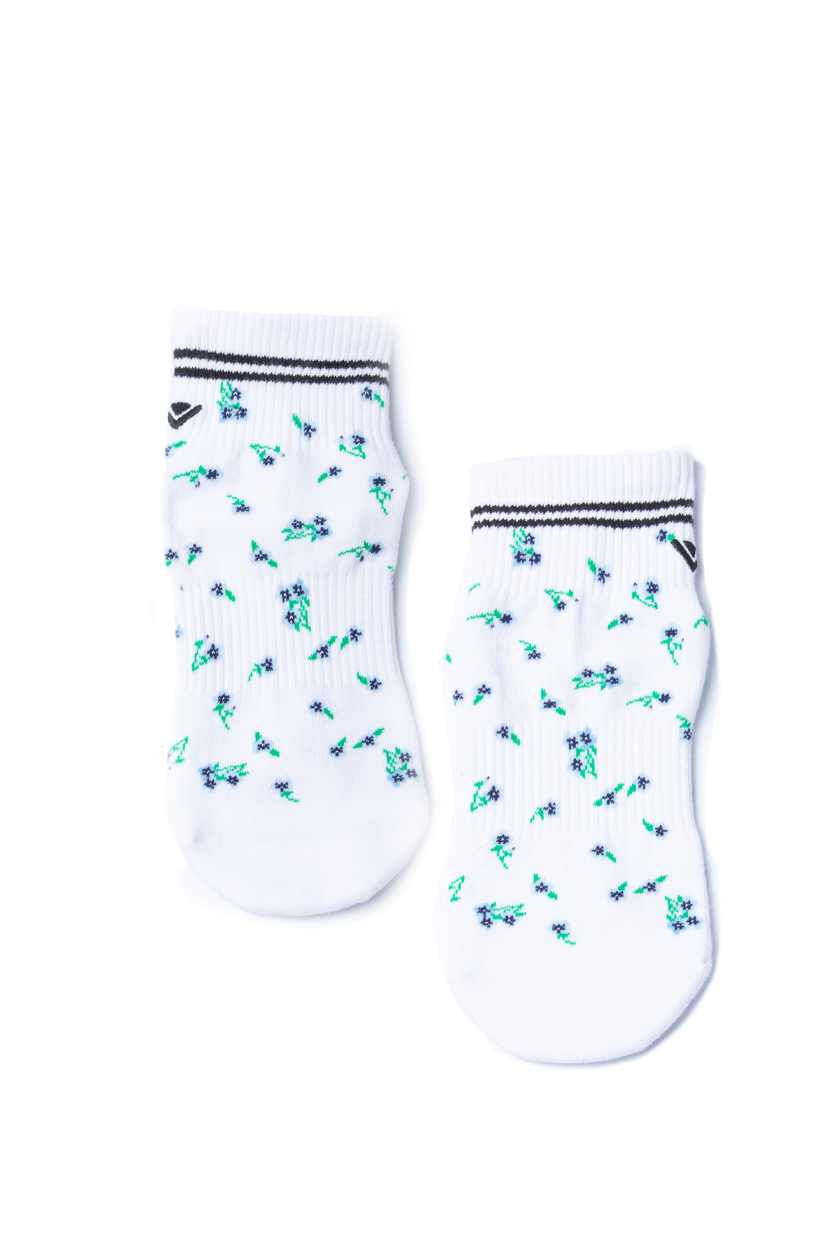 Humktnn | Women’s Cotton Ankle Crew Grip Socks with Striped Design