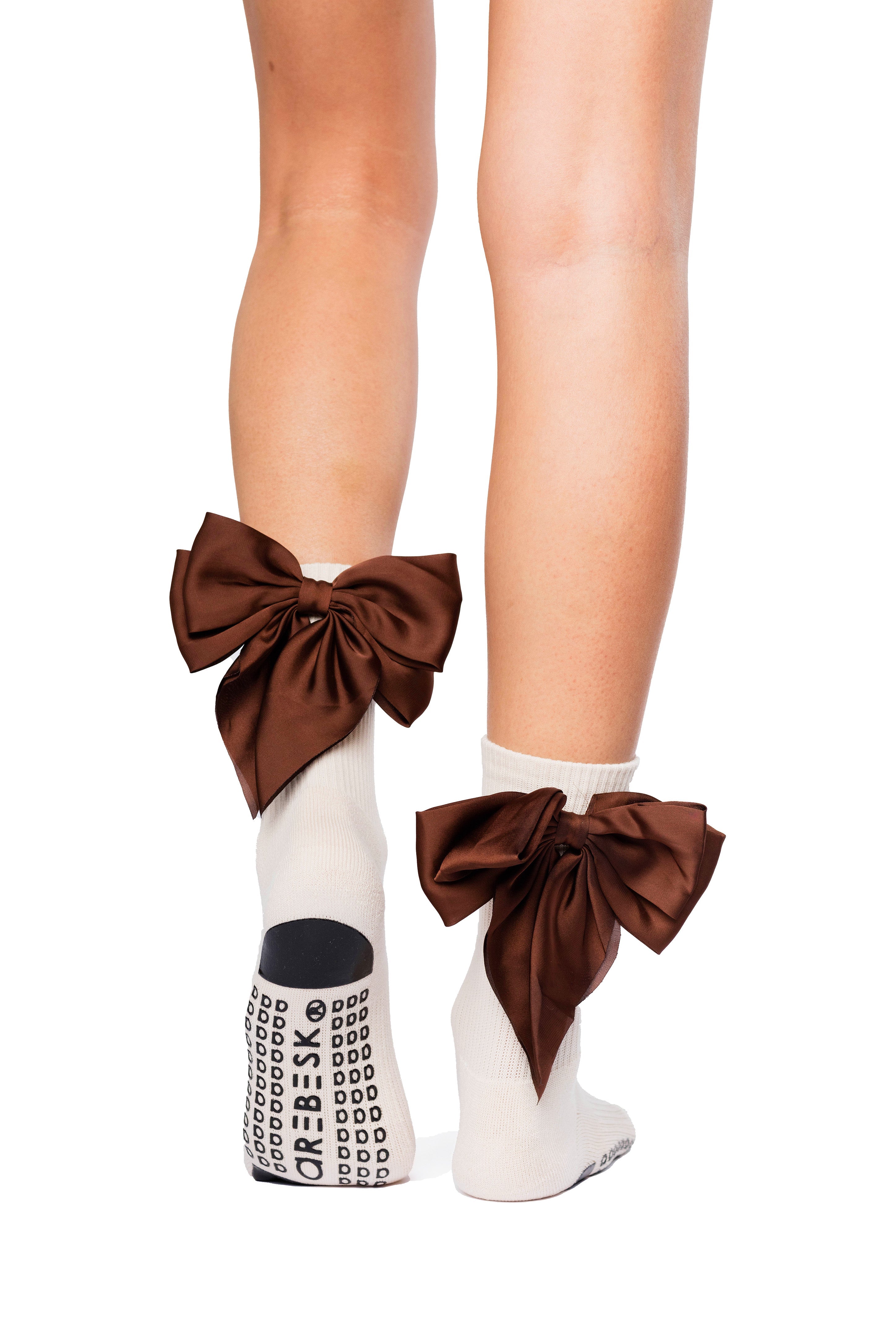 Humktnn | Women’s Crew Grip Socks with Bow Accent for Studio Training
