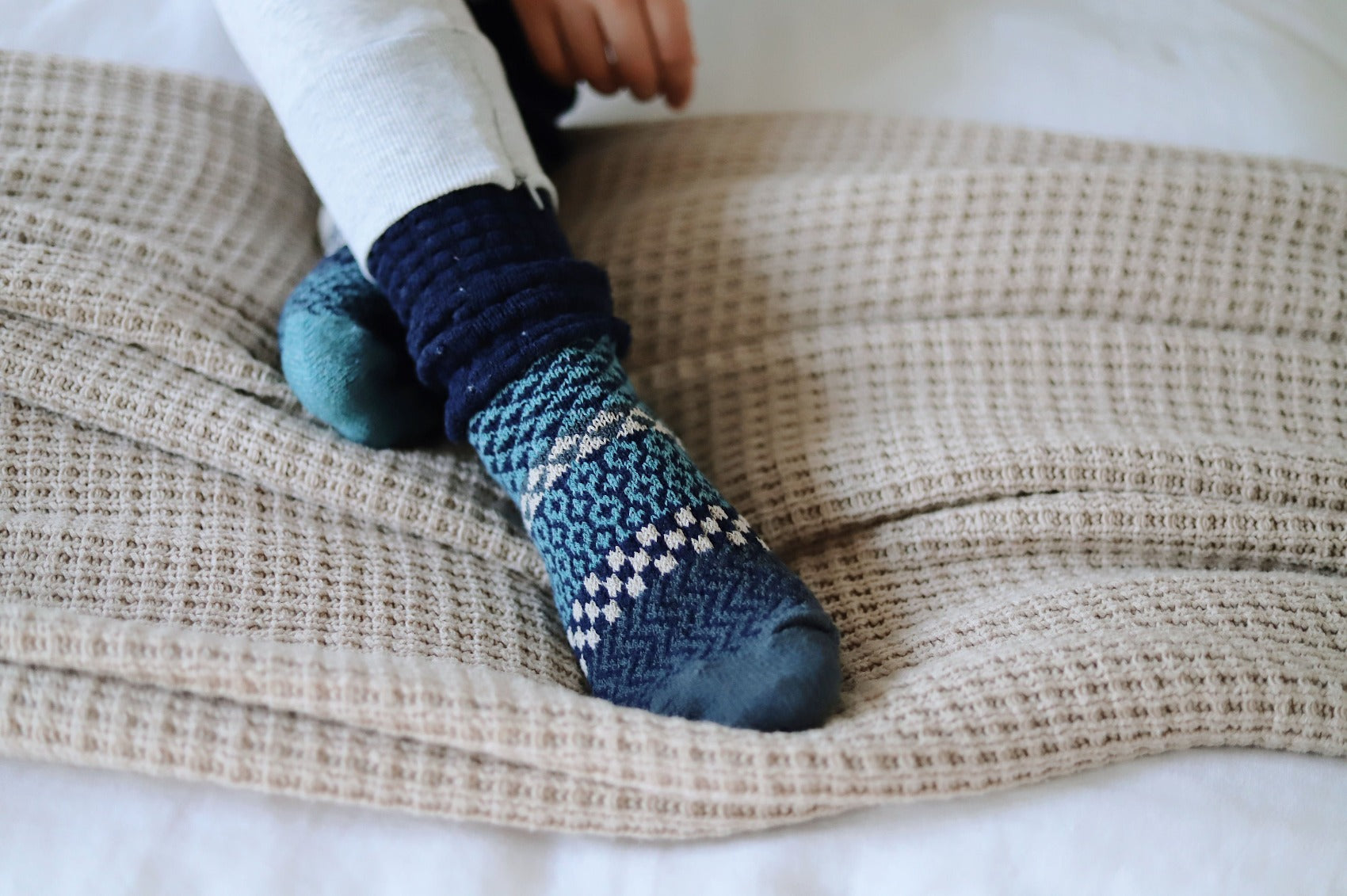 Humktnn | Cerulean Slouch Socks - Cozy, Versatile, and Retro-Inspired