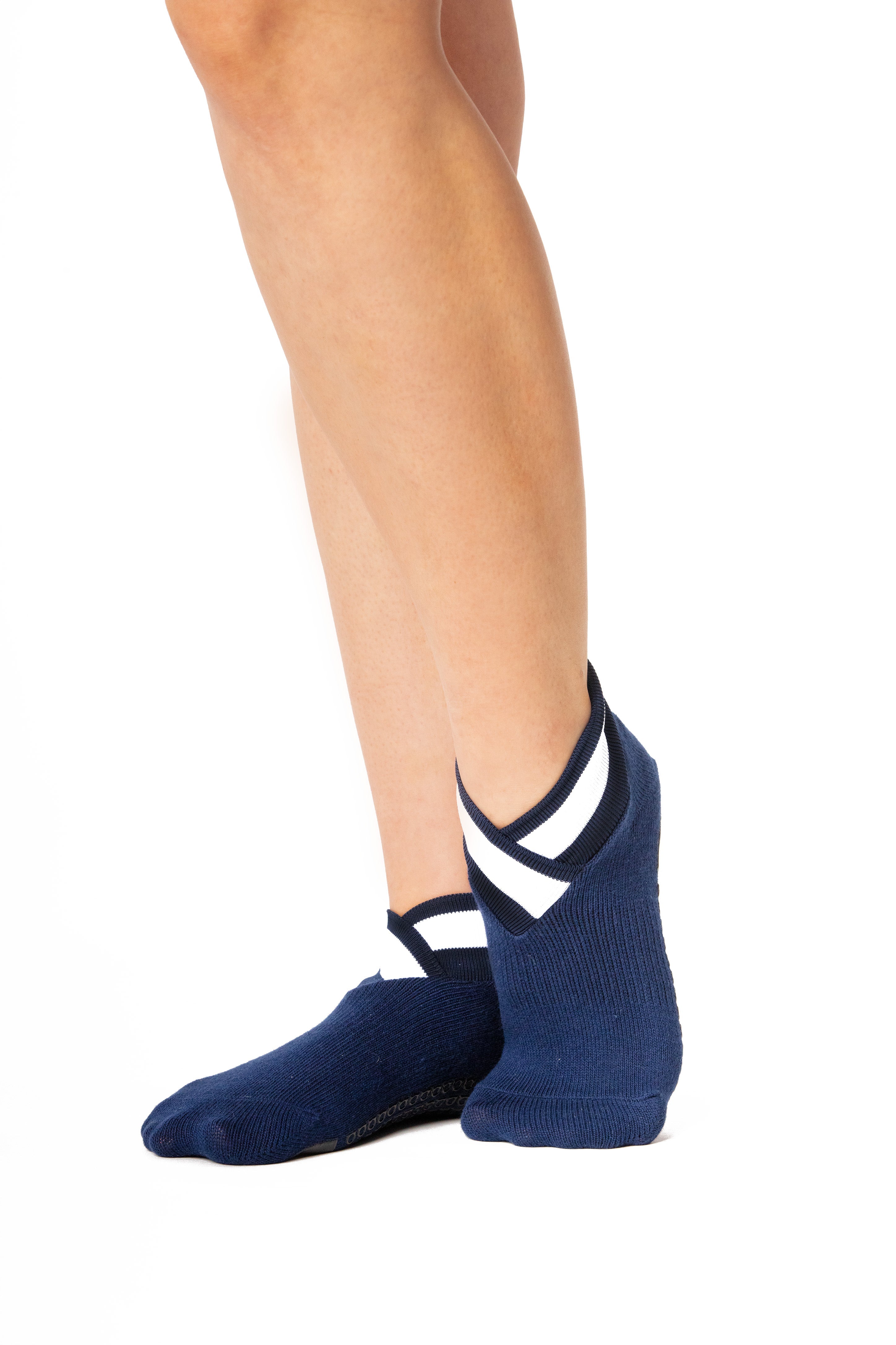 Humktnn | Women’s Athletic Grip Socks with V-Stripe Cuff and Non-Slip Sole