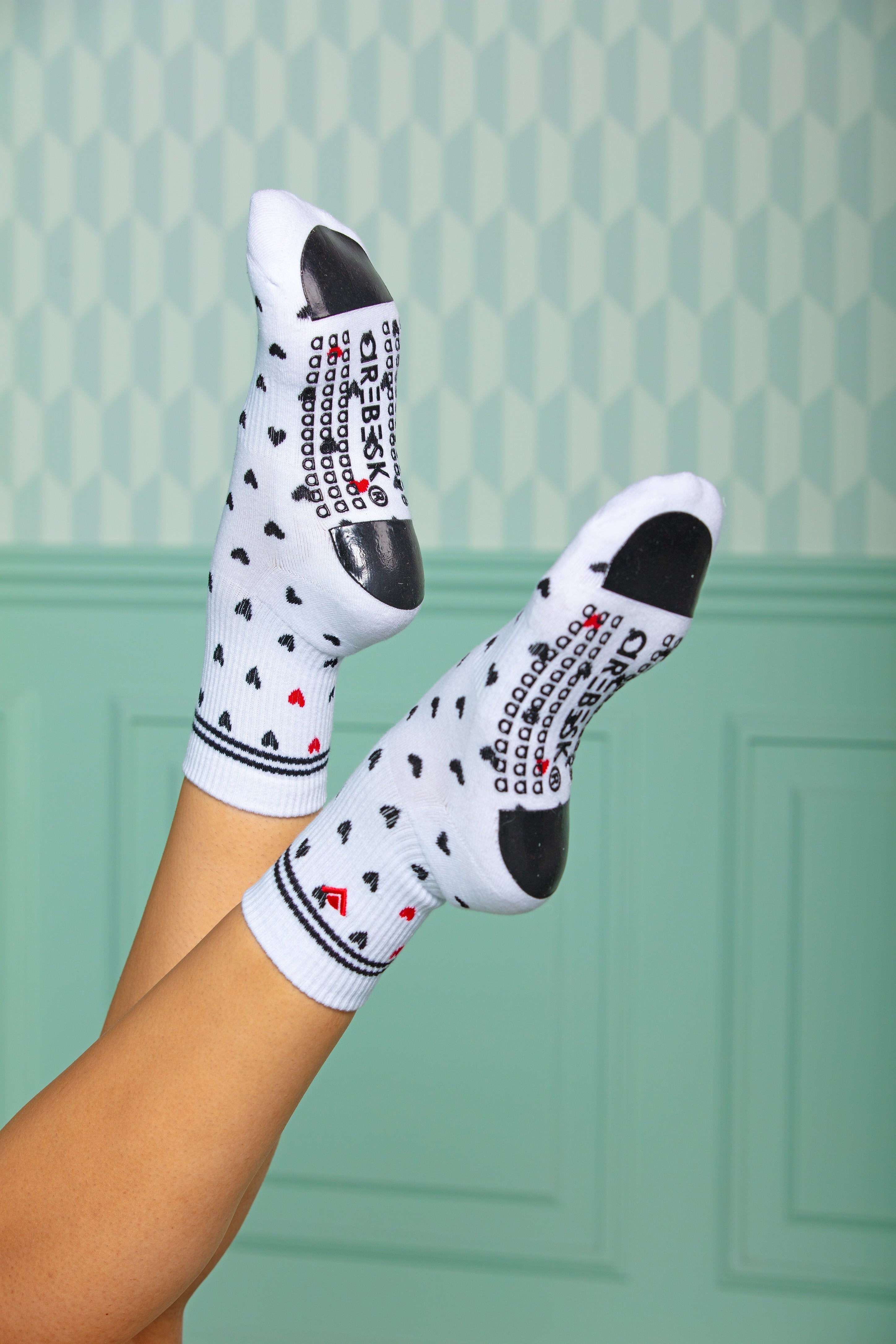 Humktnn | Women’s Classic Crew Grip Socks with Striped Design and Non-Slip Sole