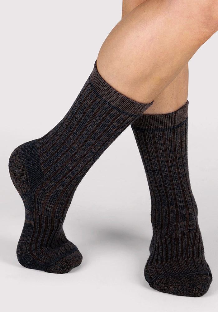Humktnn | Women’s Midweight Merino Wool Crew Socks with Silk Blend, Warm & Cozy