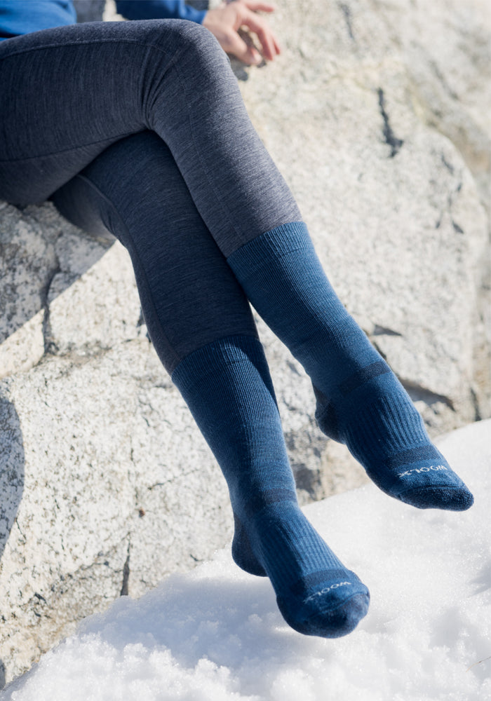 Humktnn | Women’s Lightweight Merino Wool Crew Socks with Light Cushion, Forest Green