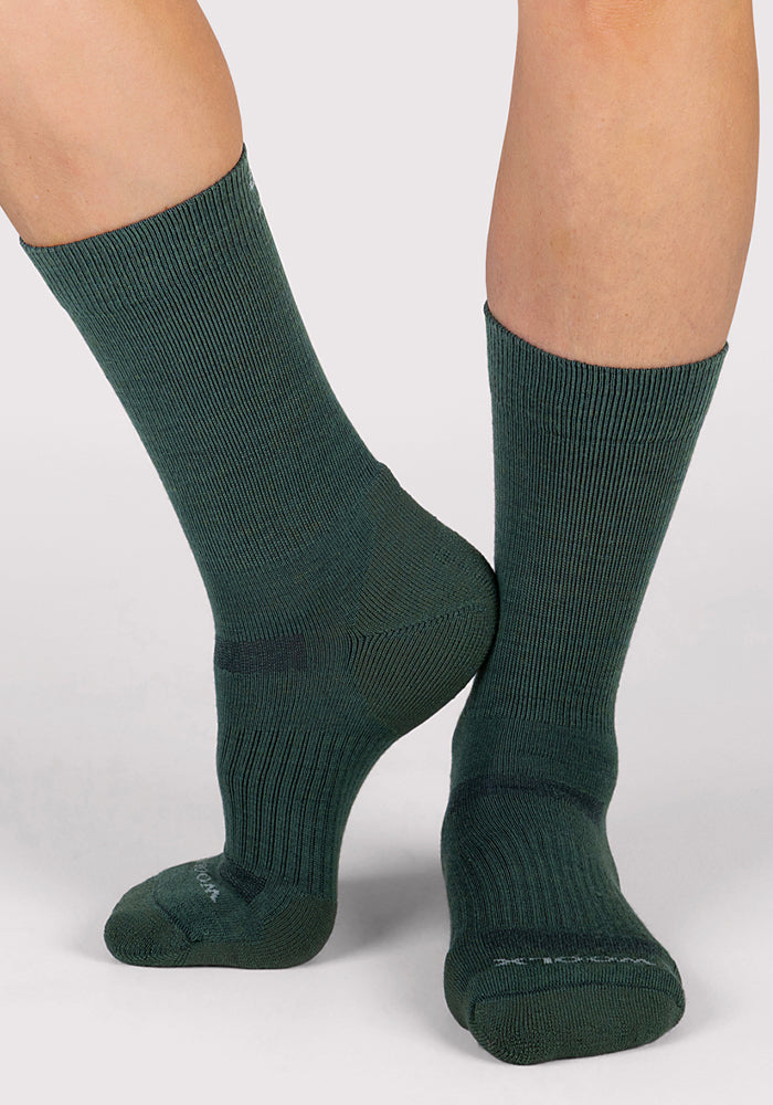 Humktnn | Women’s Lightweight Merino Wool Crew Socks with Light Cushion, Forest Green