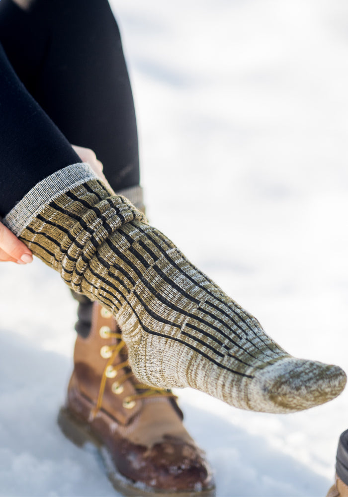 Humktnn| Women’s Mid-Calf Merino Wool Socks for Cold Weather Warmth