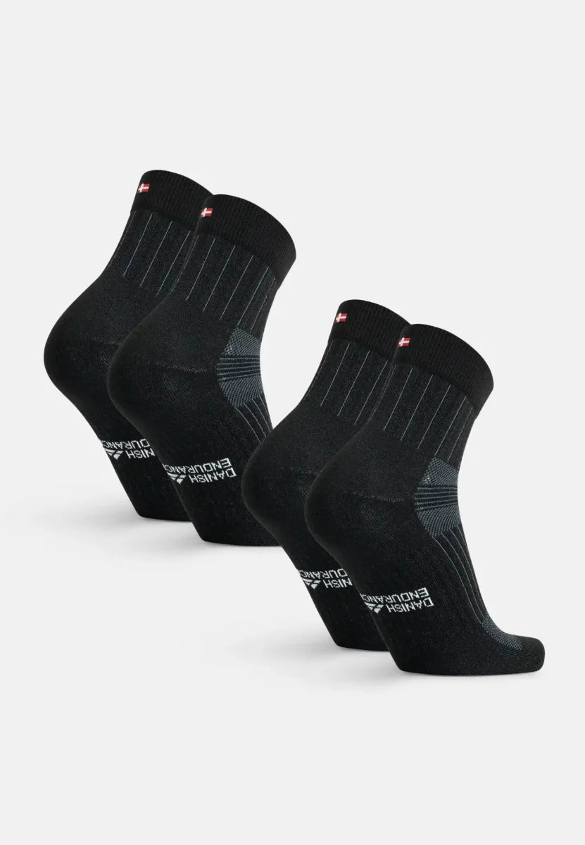 Humktnn | Temperature-Regulating Wool Socks for Running Performance
