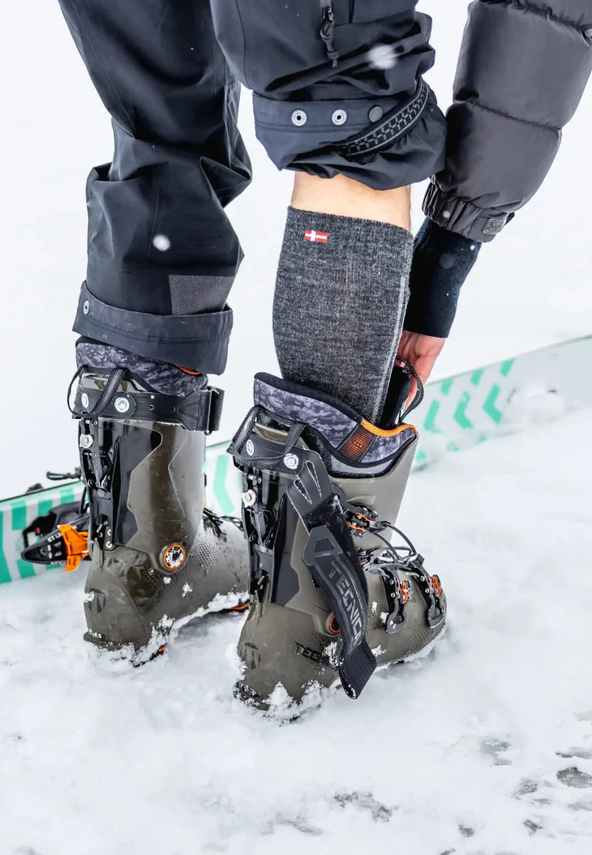 Humktnn | Merino Wool Ski Socks – Warmth and Support for Snow Sports