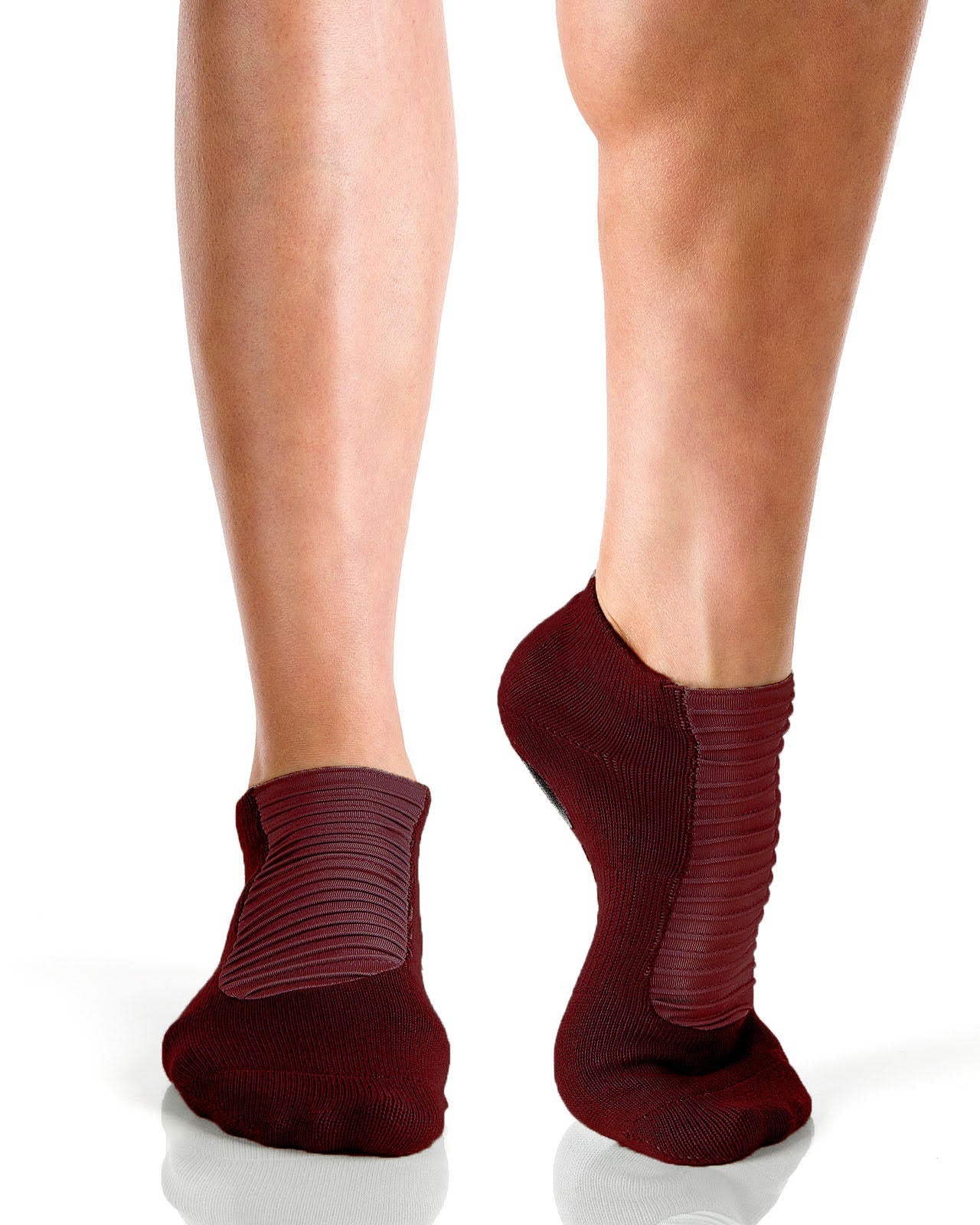 Humktnn | Women’s Closed Toe Grip Socks with Pleated Interior Panel Design