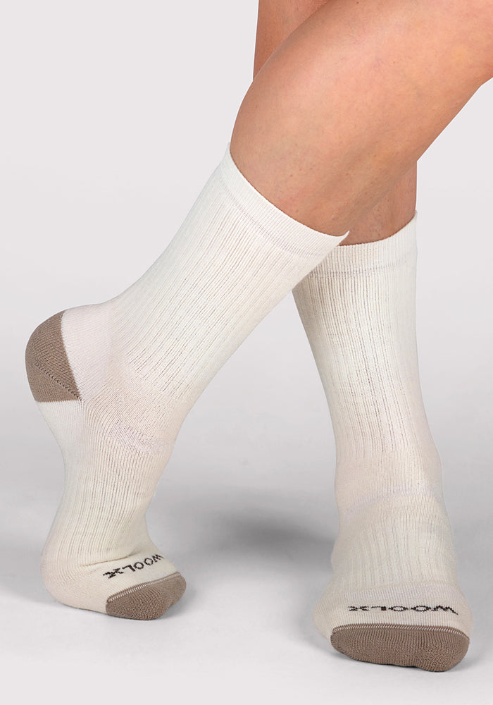 Humktnn | Women’s Cozy Mini Crew Socks - Black