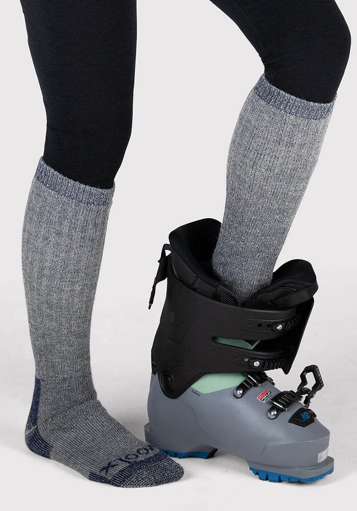 Humktnn| Women’s Heavyweight Over-The-Calf Merino Wool Socks for Extreme Cold