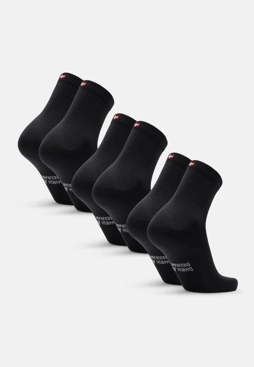 Humktnn | Quarter Pro Sports Socks – Performance Fit for Intense Training