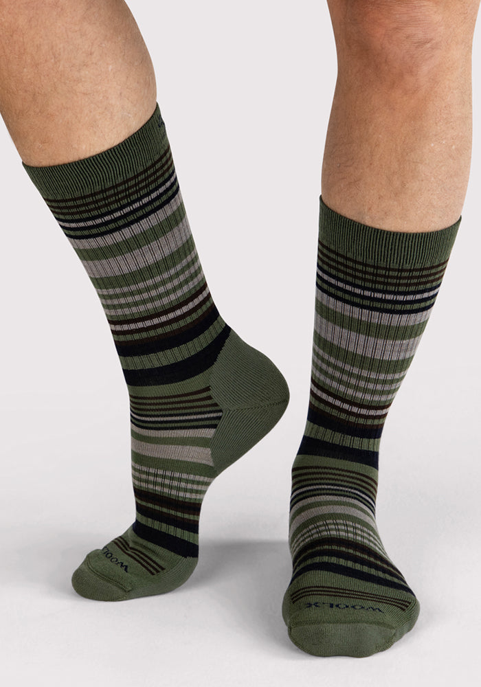 Humktnn | Men’s Lightweight Merino Wool Crew Socks with Cushioned Footbed